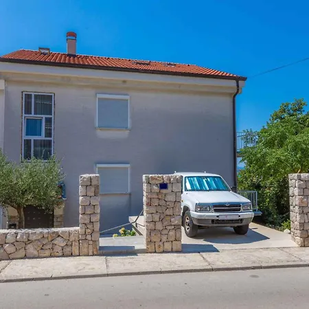 Apartament In 39516 Crikvenica