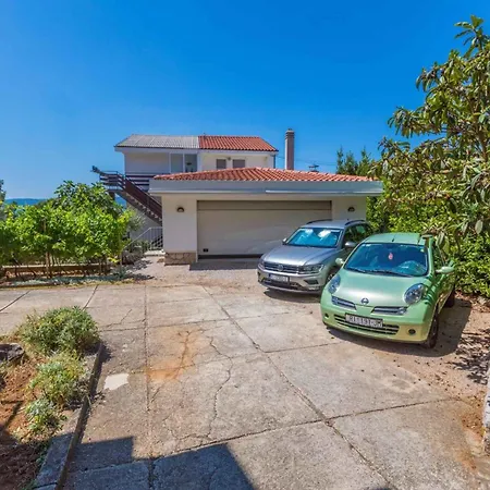 Apartament In 39516 Crikvenica